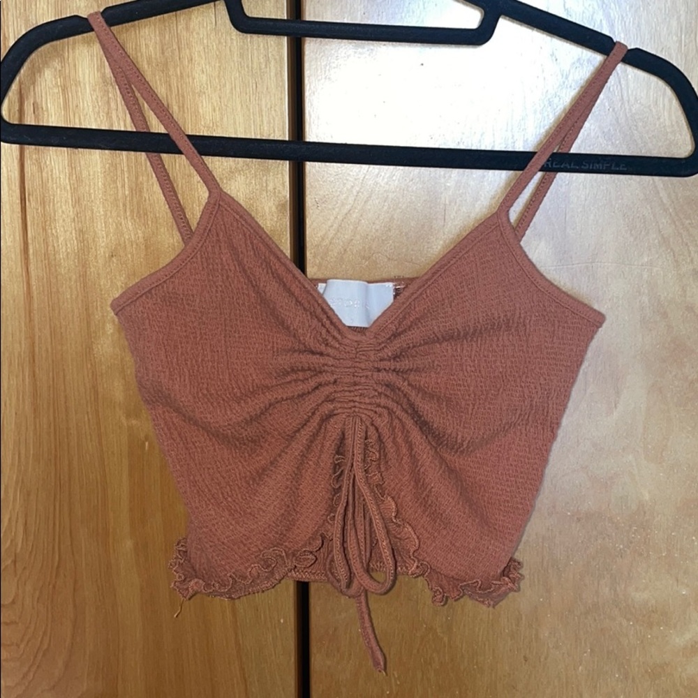 Front tie scrunched crop tank